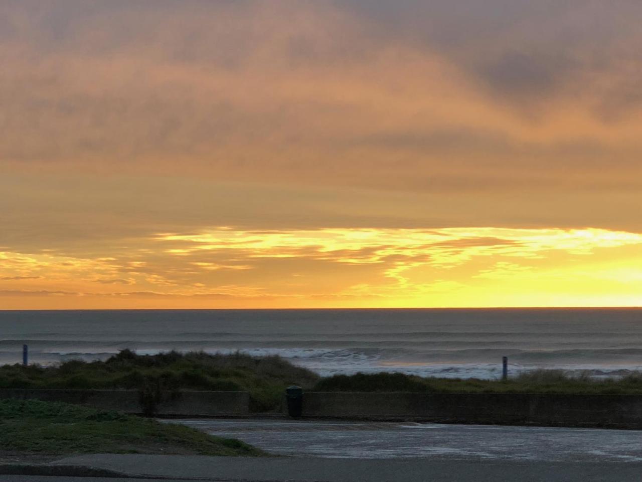 Otaki Beachfront Getaway Eksteriør billede