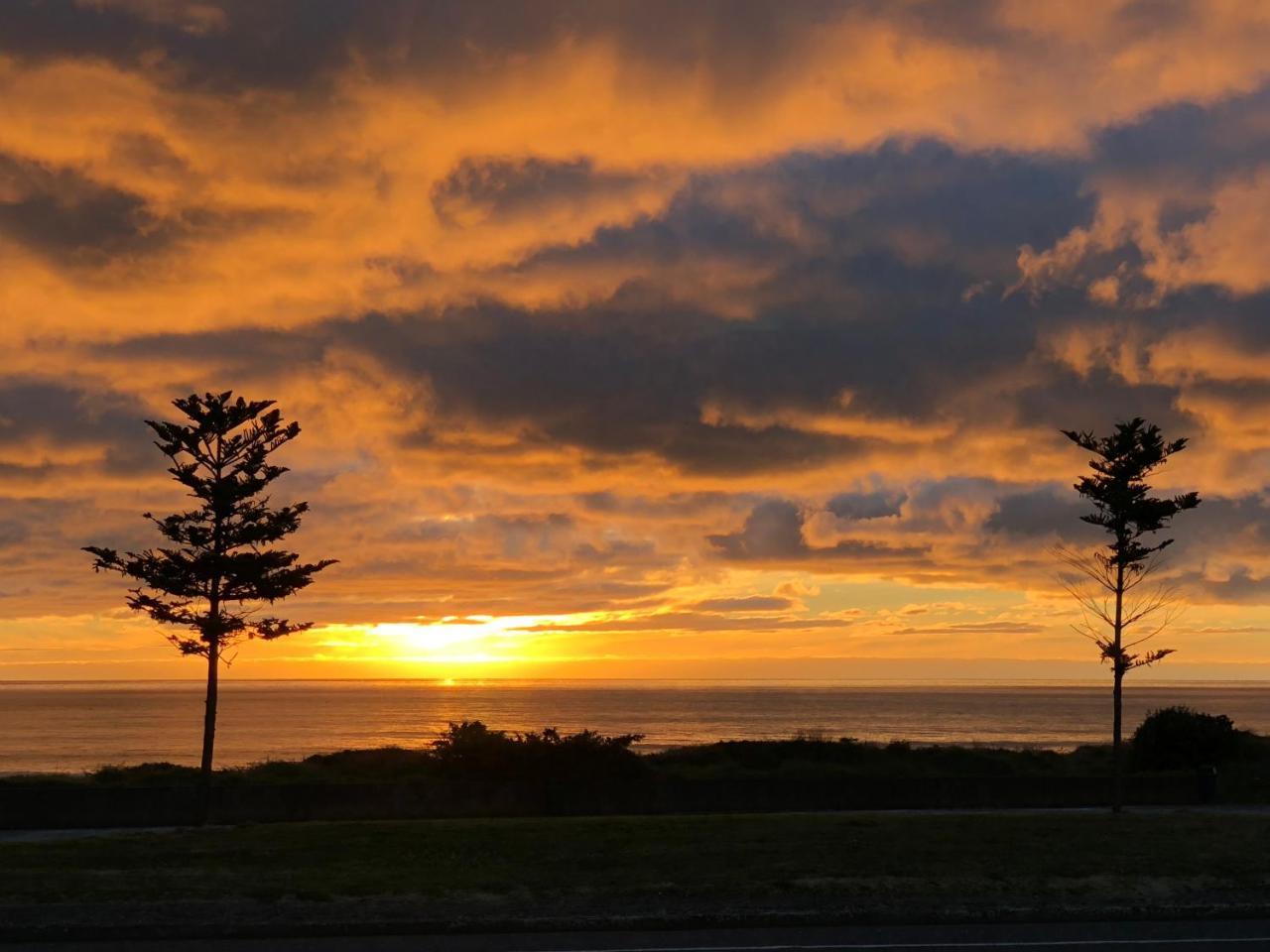 Otaki Beachfront Getaway Eksteriør billede